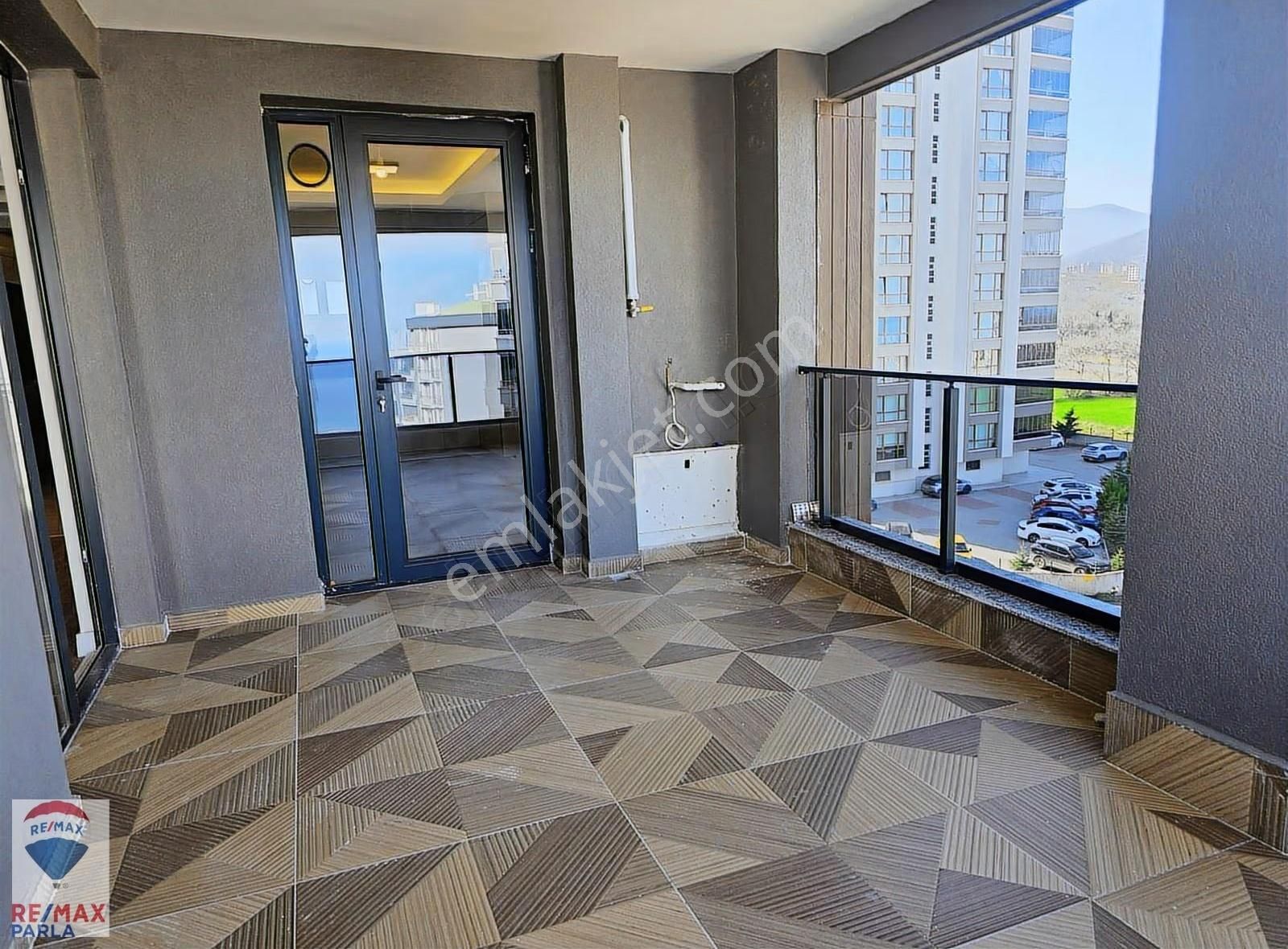 Alanlı Doğumak Tower'da Ultralüks 3+1 Daire - Görsel 26