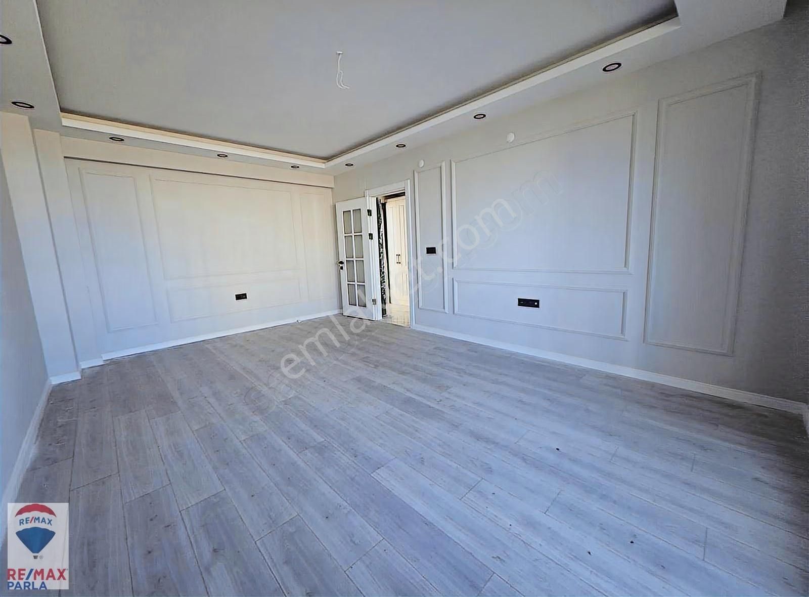 Büyükkolpınar'da Deniz Manzaralı Satılık Fırsat 2+1 Daire - Görsel 2