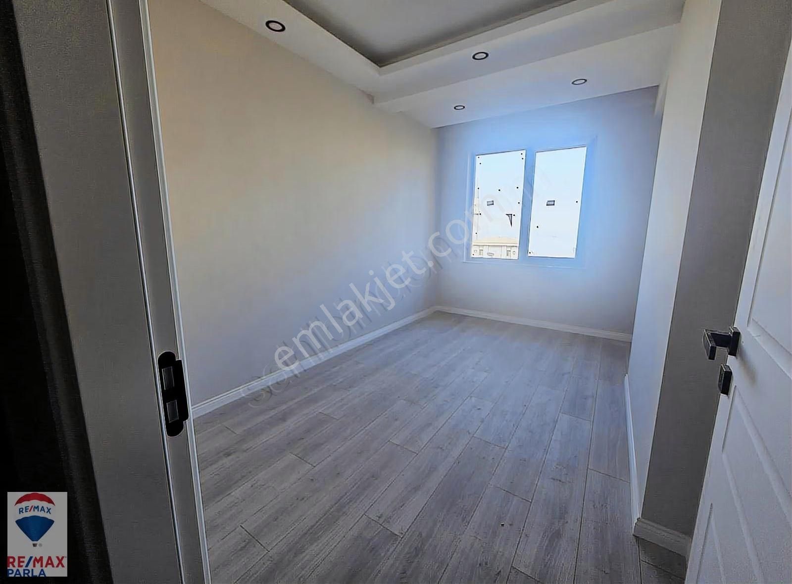 Büyükkolpınar'da Deniz Manzaralı Satılık Fırsat 2+1 Daire - Görsel 4