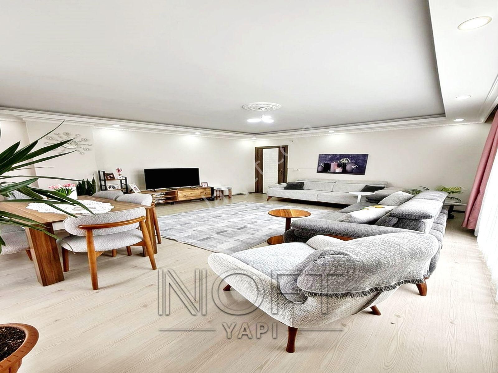 Esenyurt Kıraç Hürriyet Mahallesi Satılık 2+1 120 M² Arakat Daire Güney Cephe Geniş Ve Ferah Fırsat - Görsel 4