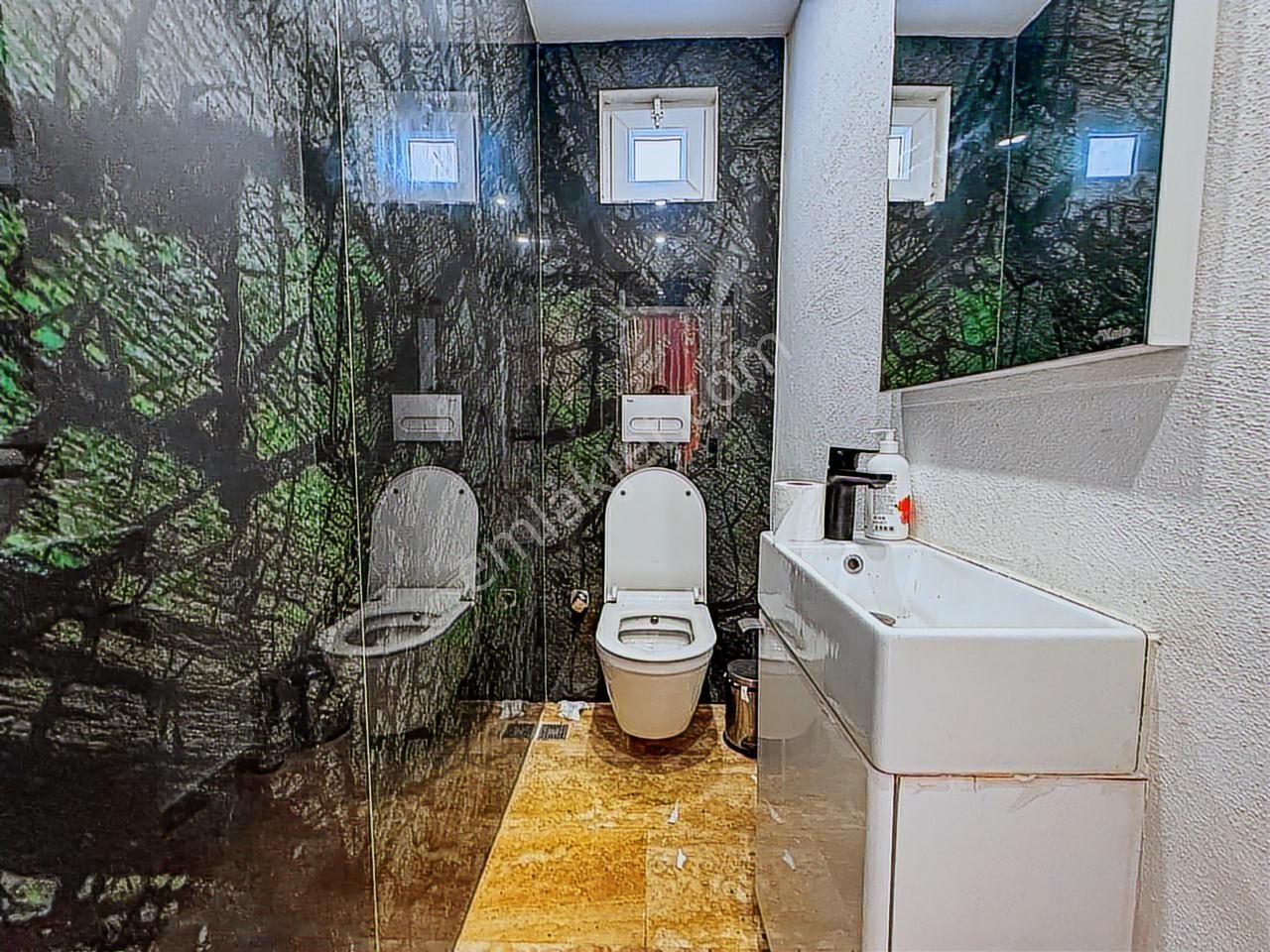 Alanya Tepe'de Manzaralı 3+1 Lüks Villa Geniş Yaşam Alanı - Görsel 10