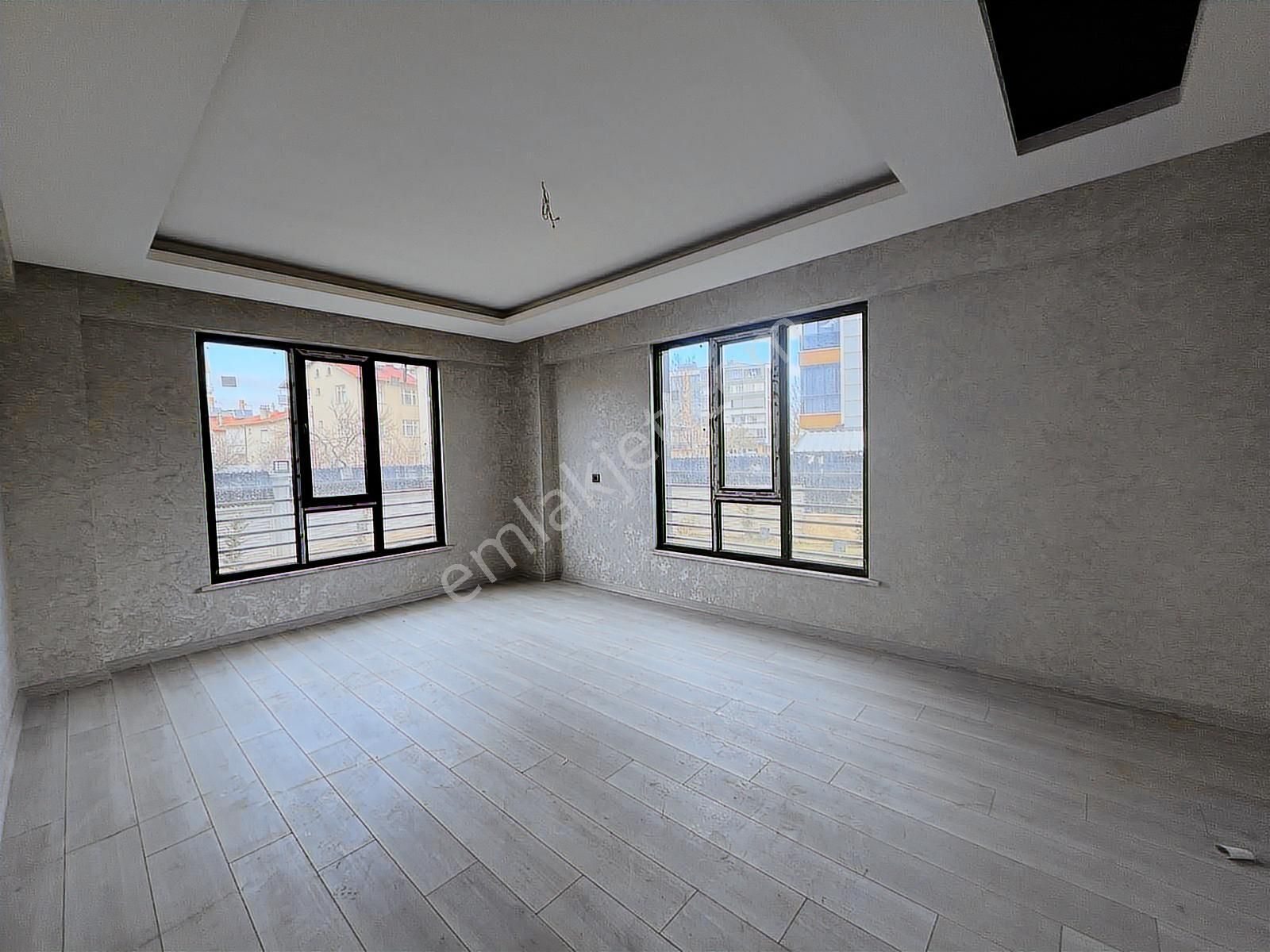 Büyükkumköprü Caddesinde Sıfır 3+1 Tam Donanımlı Daire - Görsel 18