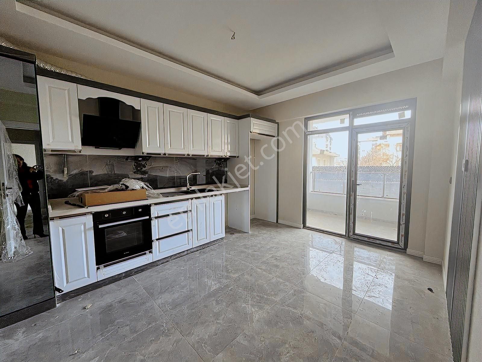 Büyükkumköprü Caddesinde Sıfır 3+1 Tam Donanımlı Daire - Görsel 3
