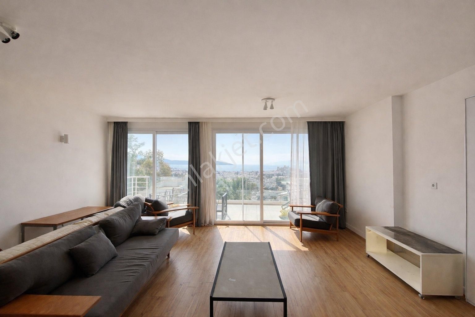 Bodrum Merkezde Yıllık Kiralık 3+1 Büyük Tipi Daire - Görsel 16