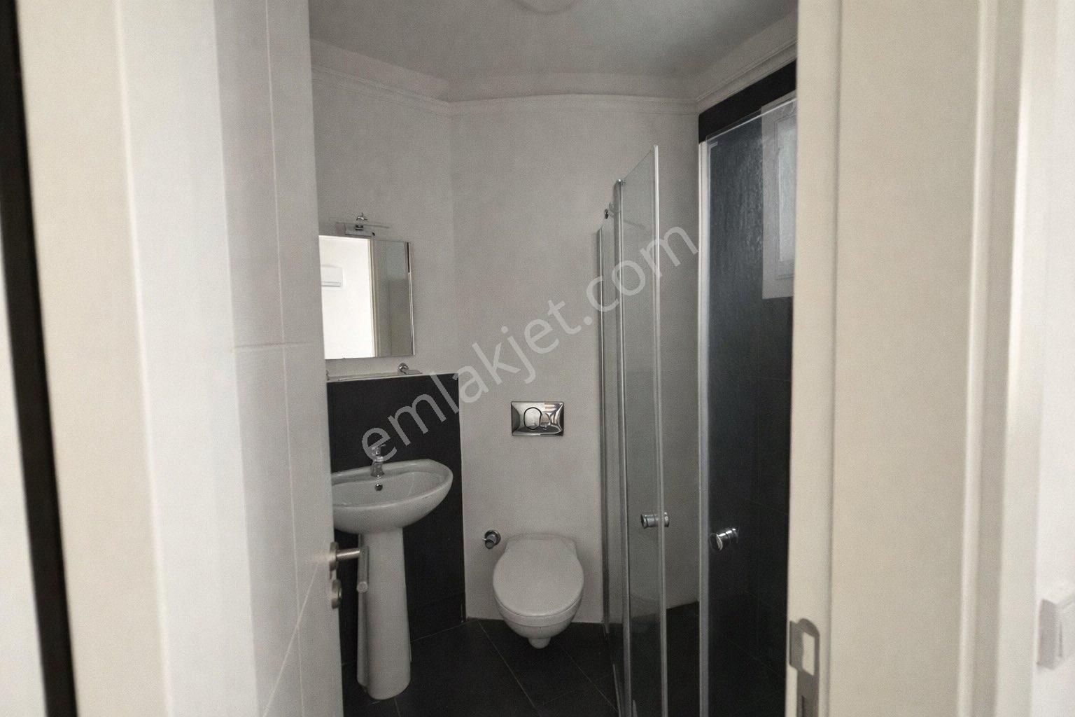 Bodrum Merkezde Yıllık Kiralık 3+1 Büyük Tipi Daire - Görsel 13