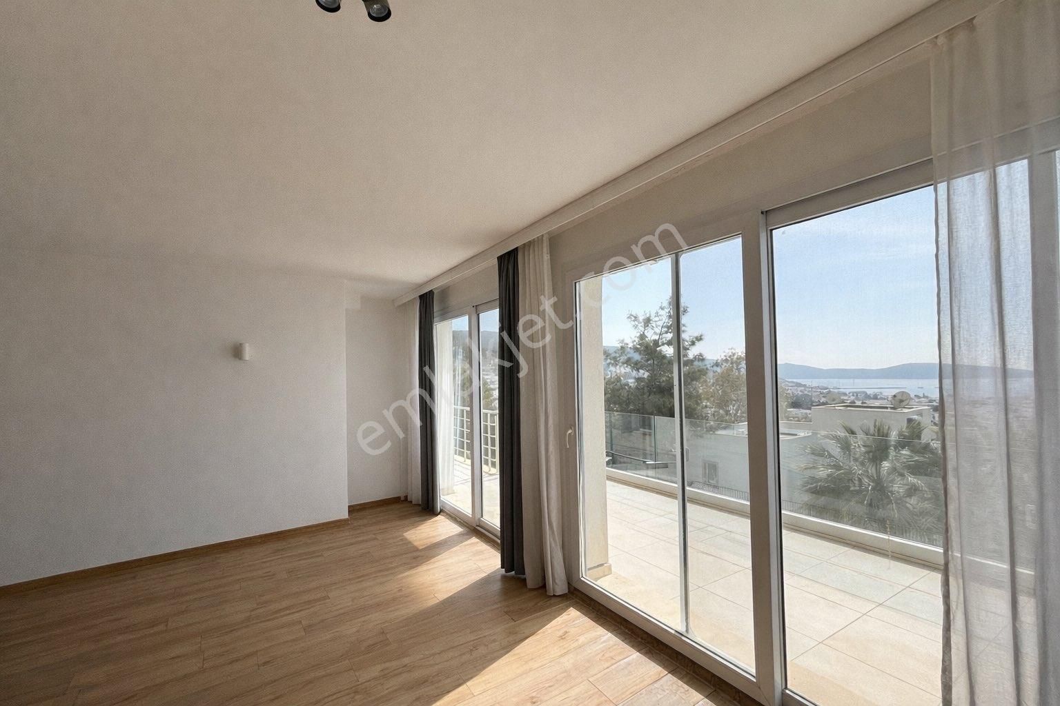 Bodrum Merkezde Yıllık Kiralık 3+1 Büyük Tipi Daire - Görsel 4