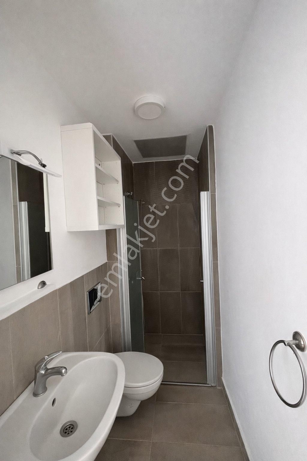 Bodrum Merkezde Yıllık Kiralık 3+1 Büyük Tipi Daire - Görsel 9