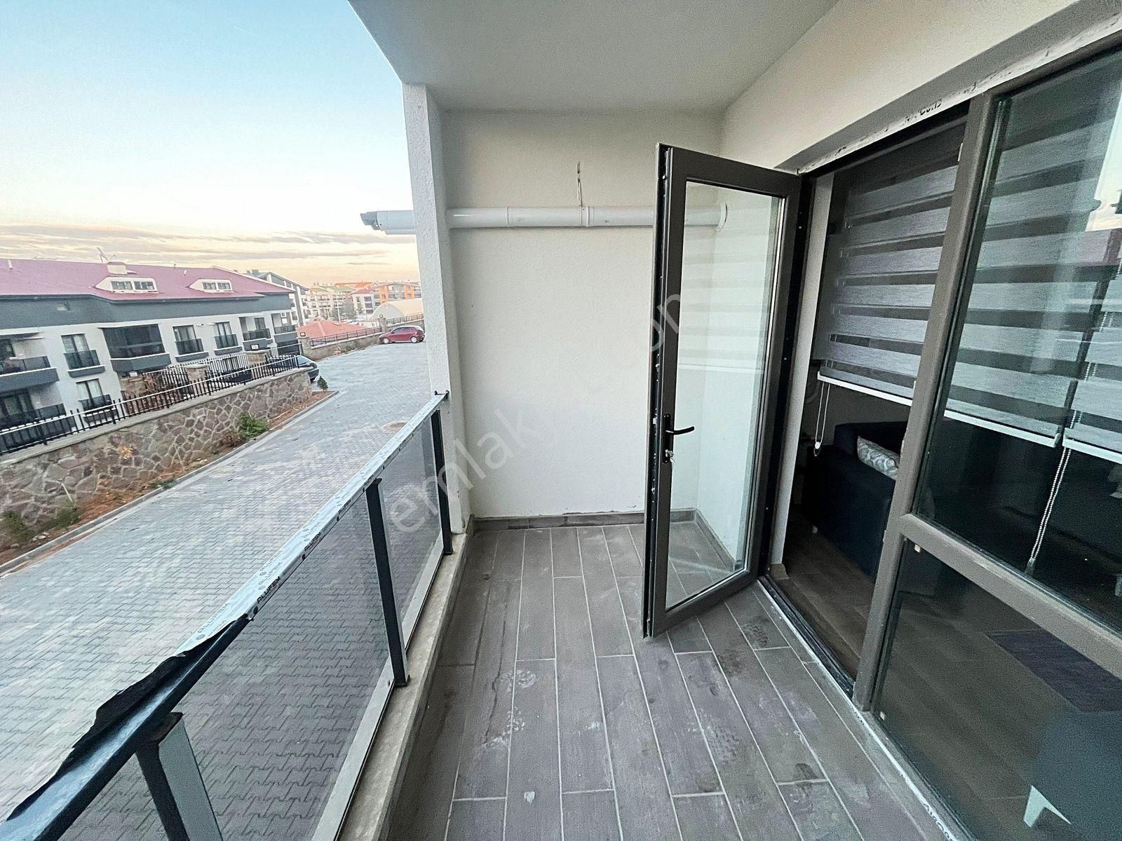 İncek Emlak'tan Sıfır Eşyalı Manzaralı Geniş 1+1 Kiralık - Görsel 18