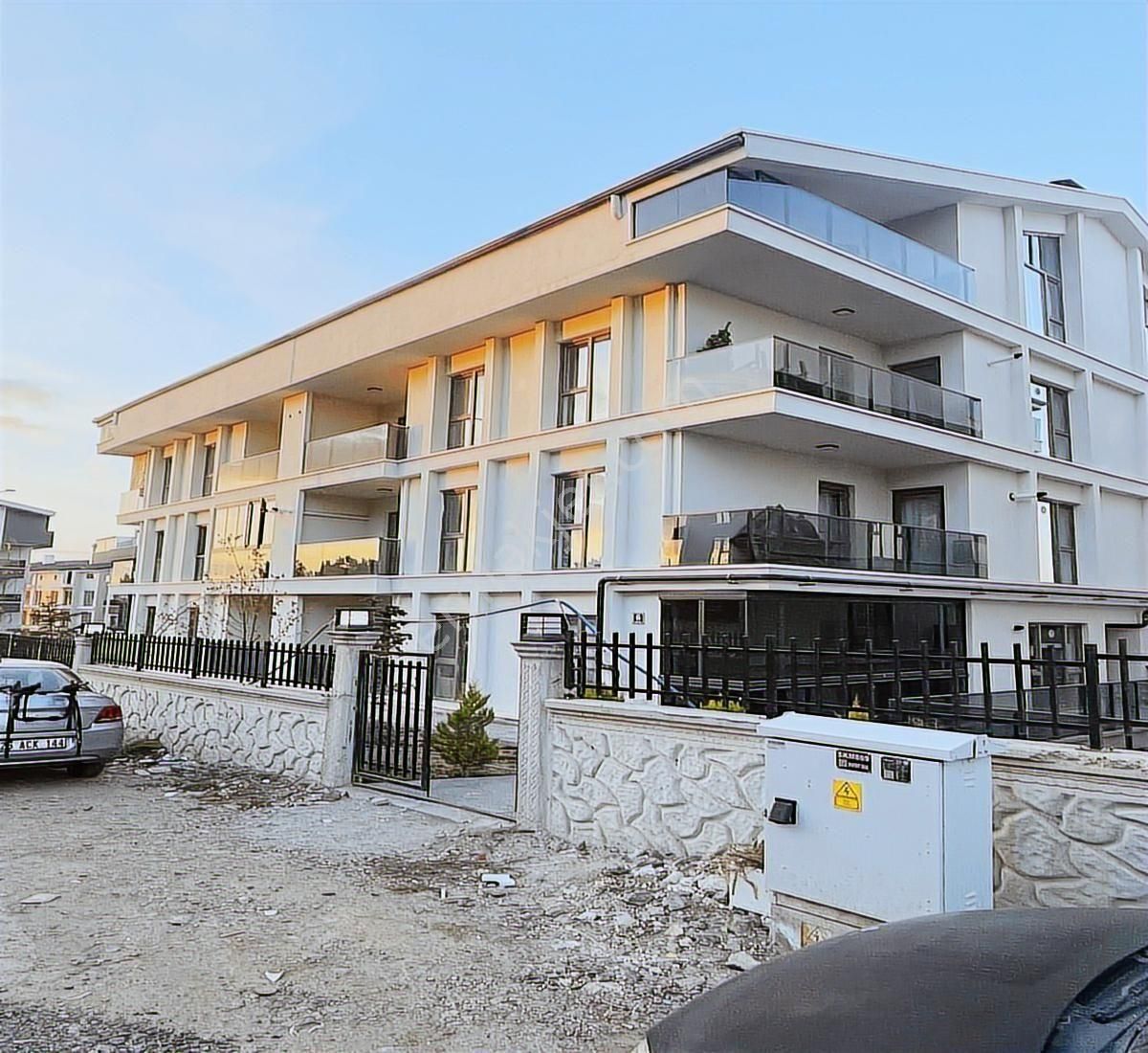İncek Emlak'tan Sıfır Eşyalı Manzaralı Geniş 1+1 Kiralık - Görsel 15