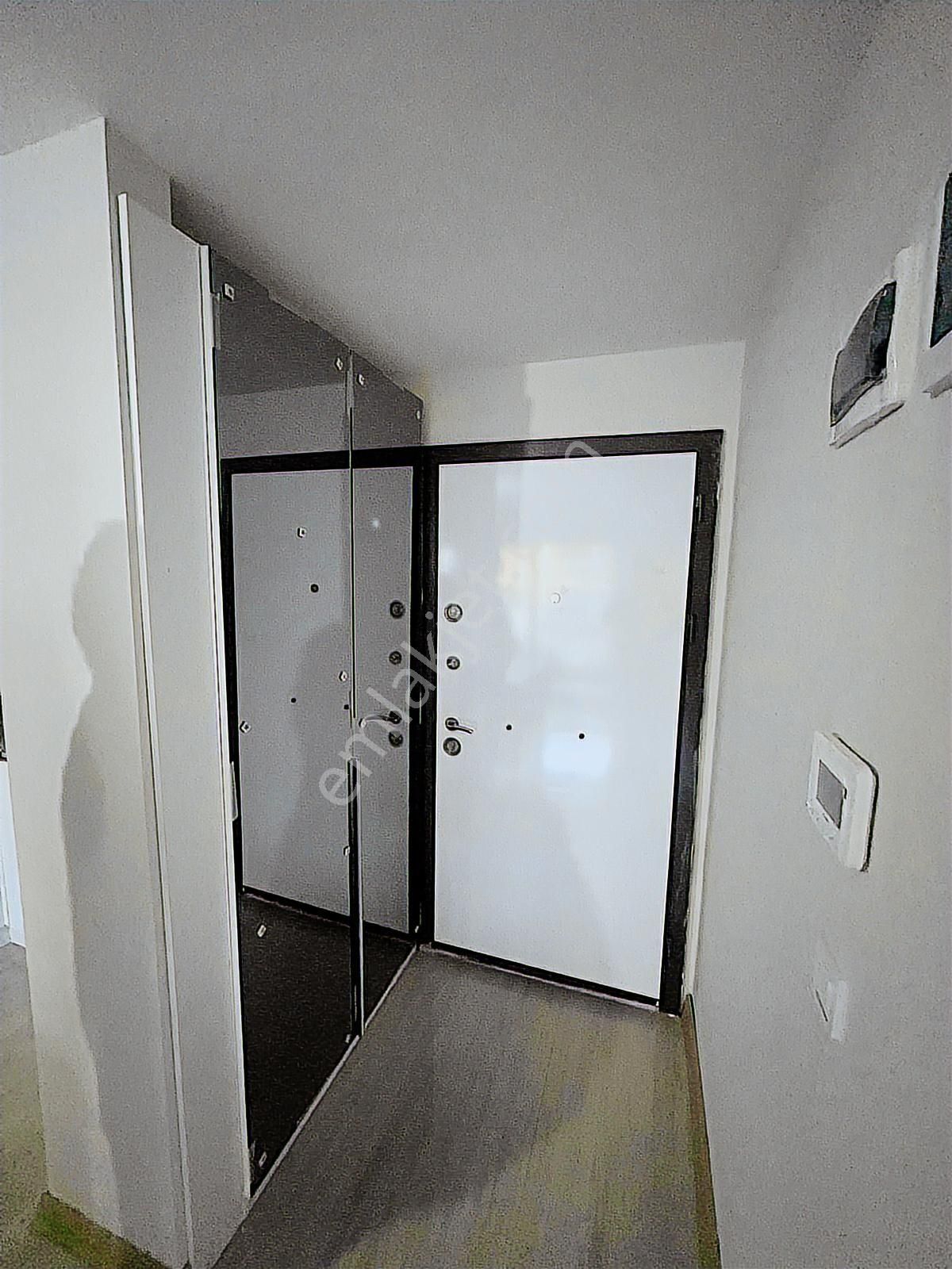 İncek Emlak'tan Sıfır Eşyalı Manzaralı Geniş 1+1 Kiralık - Görsel 3