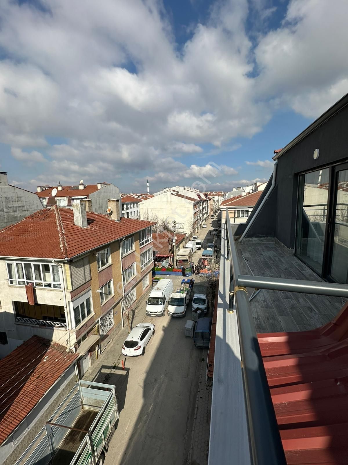 Sütlüce Mahallesinde Kiralık 3+1 Daire - Görsel 13