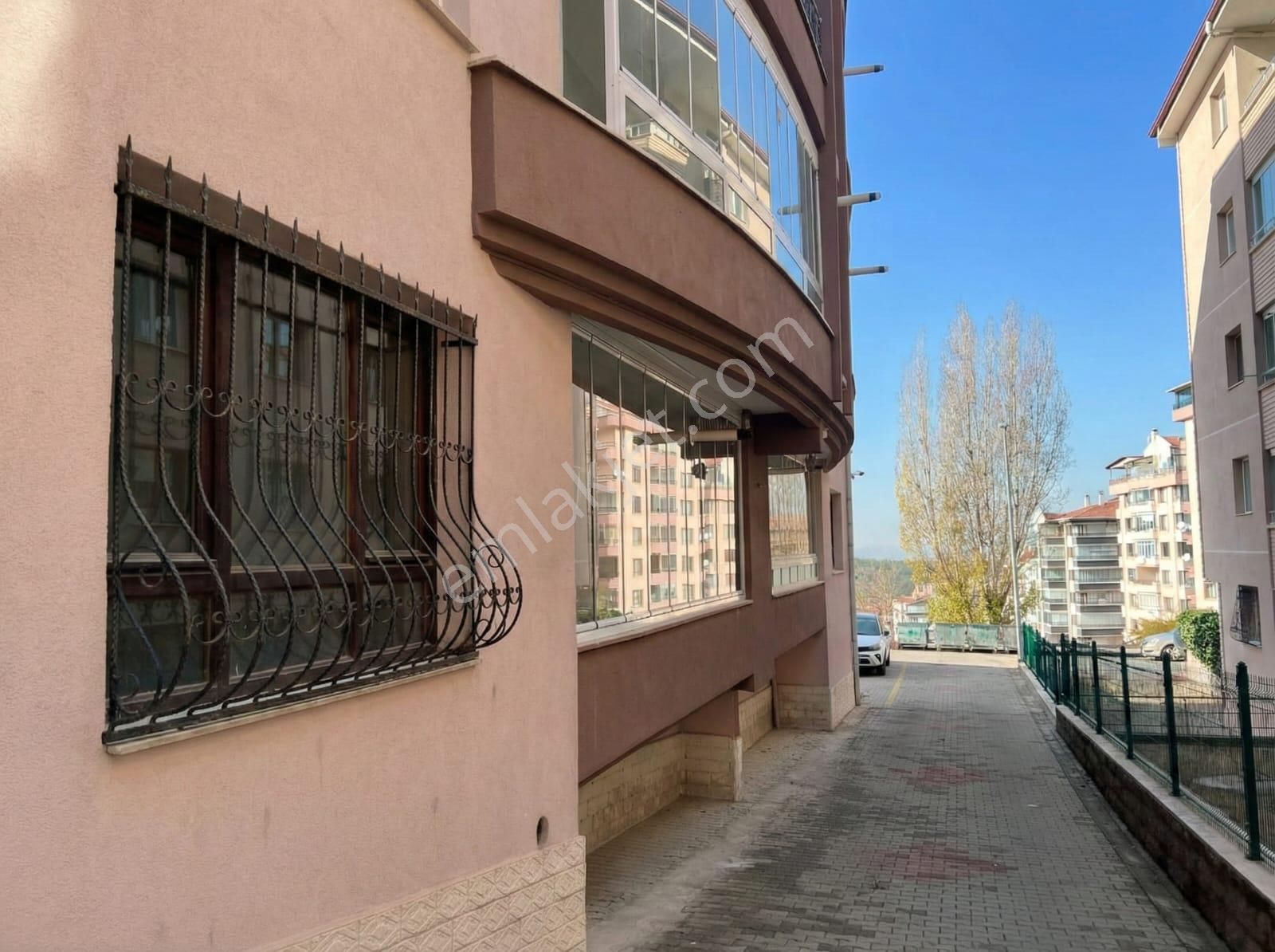 Çankaya Karapınar'da Yeni Boyalı, Masrafsız, Düz Giriş 3+1 Daire - Görsel 28