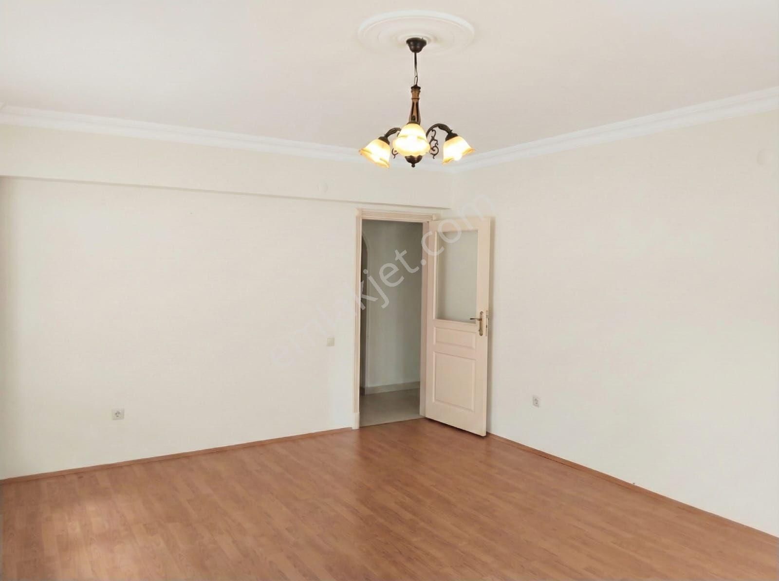 Çankaya Karapınar'da Yeni Boyalı, Masrafsız, Düz Giriş 3+1 Daire - Görsel 4