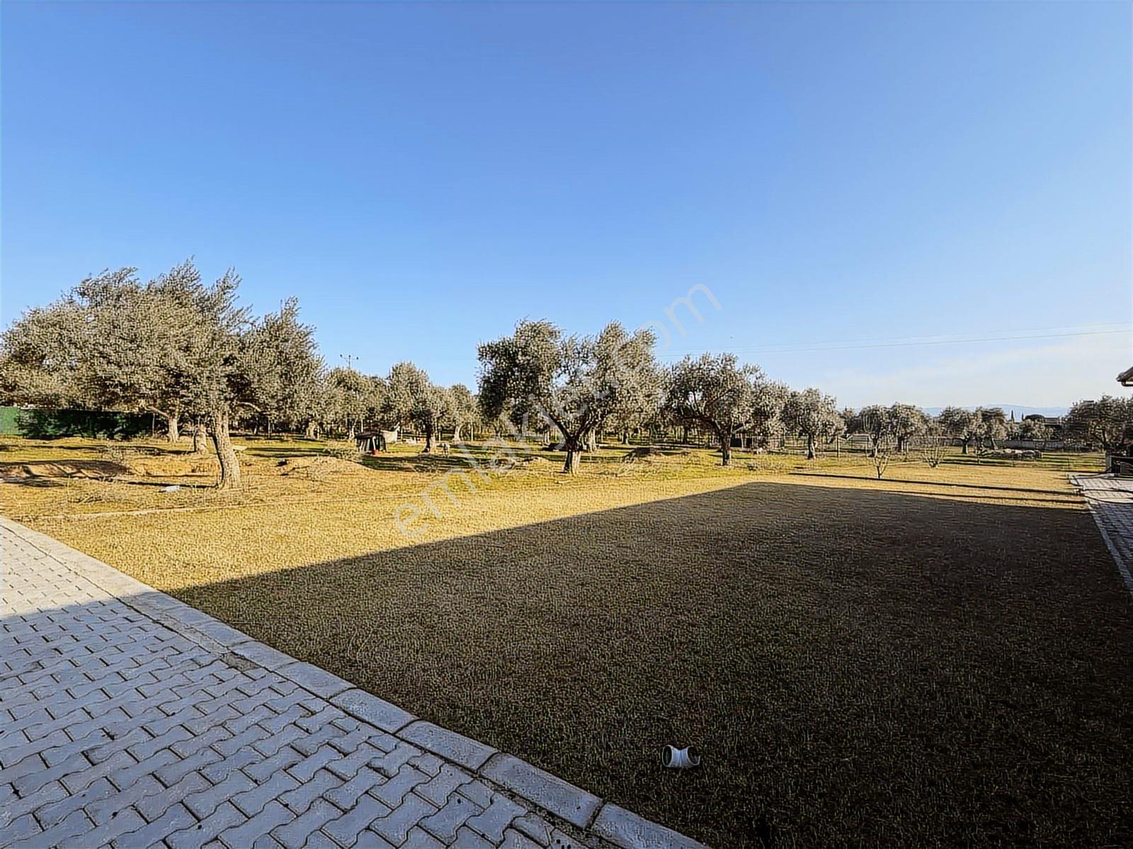 Remax Pin'den Kızılcaköyde 60 Metre Yol Cepheli Havuzlu Villa - Görsel 2