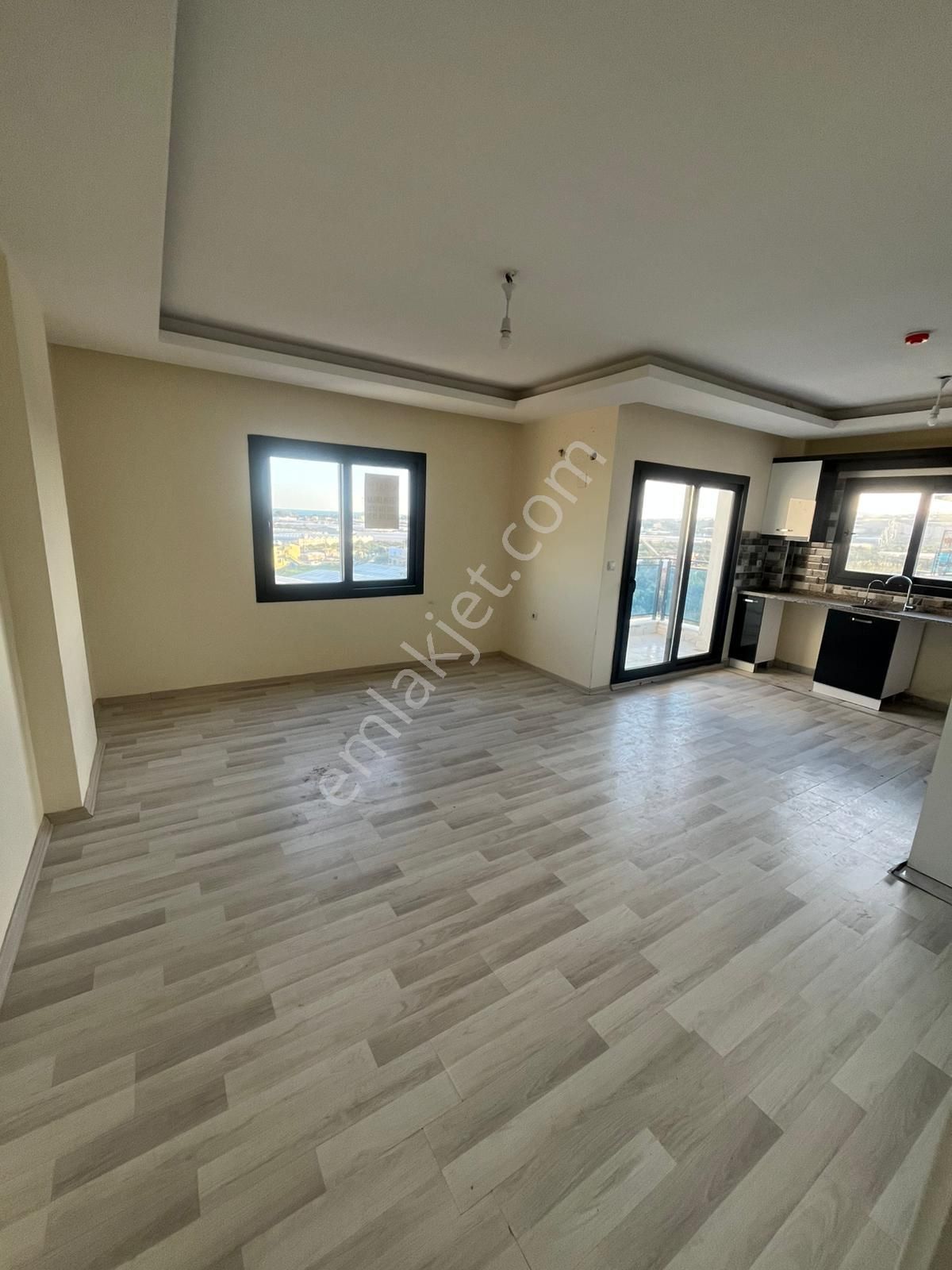 Kiralık Daire 3+1 Koyuncu Mah Erdemli Mersin