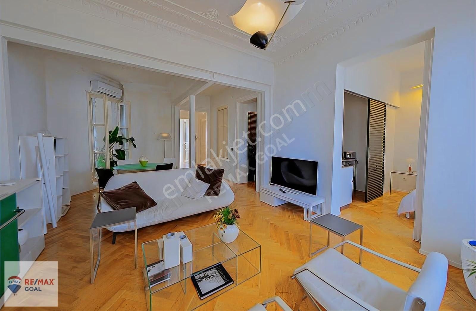 Galata Kulesine Komşu Tarihi Binada Satılık 3+1 Daire - Görsel 31