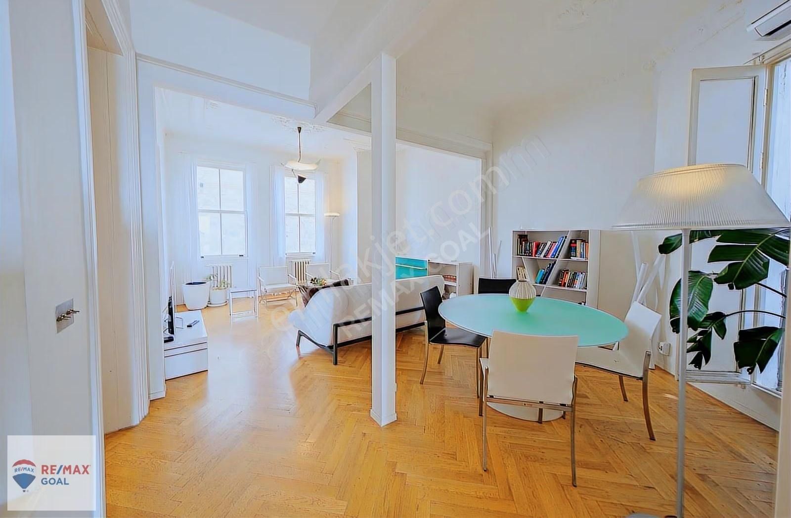 Galata Kulesine Komşu Tarihi Binada Satılık 3+1 Daire - Görsel 20