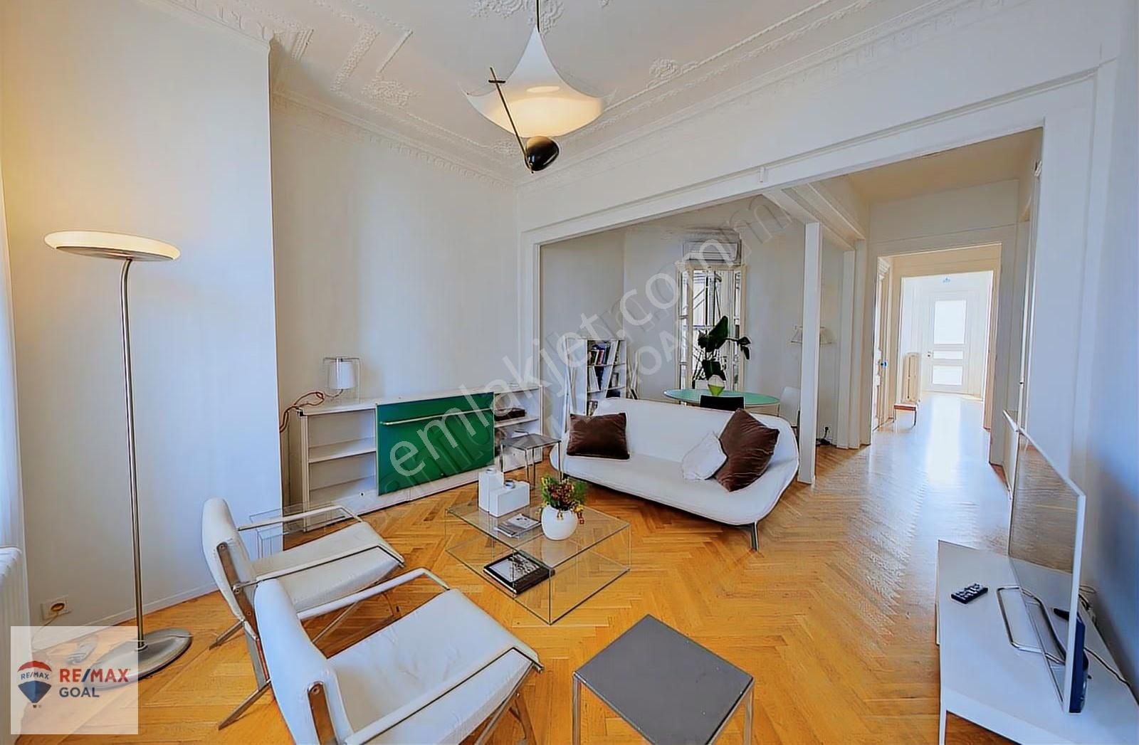 Galata Kulesine Komşu Tarihi Binada Satılık 3+1 Daire - Görsel 27