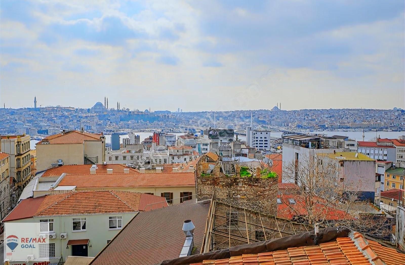 Galata Kulesine Komşu Tarihi Binada Satılık 3+1 Daire - Görsel 18