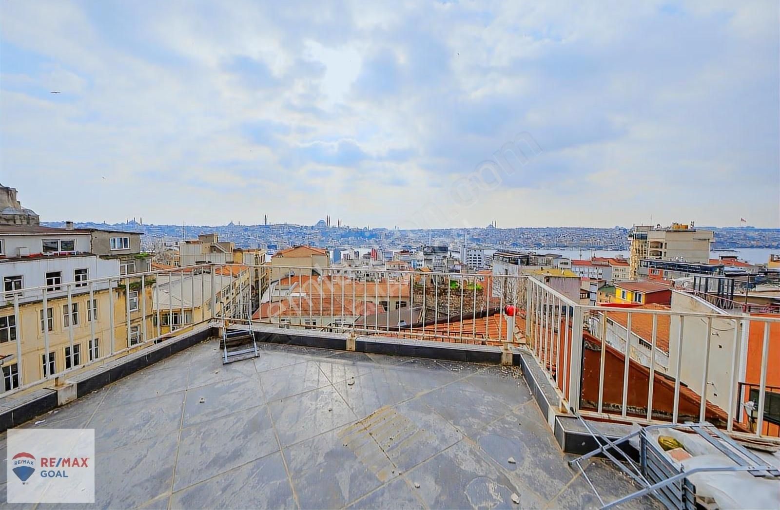 Galata Kulesine Komşu Tarihi Binada Satılık 3+1 Daire - Görsel 10