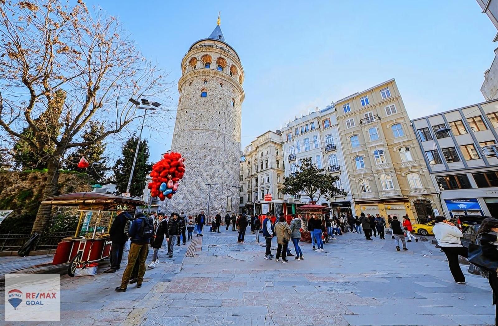 Galata Kulesine Komşu Tarihi Binada Satılık 3+1 Daire - Görsel 8