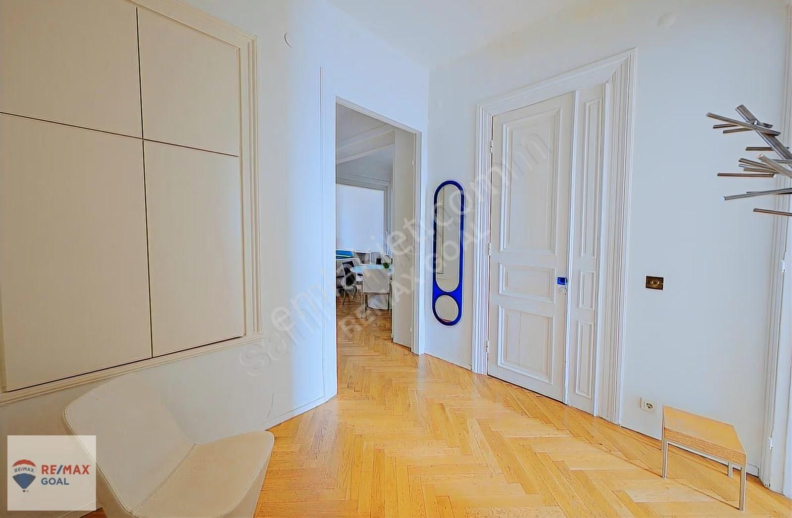 Galata Kulesine Komşu Tarihi Binada Satılık 3+1 Daire - Görsel 15