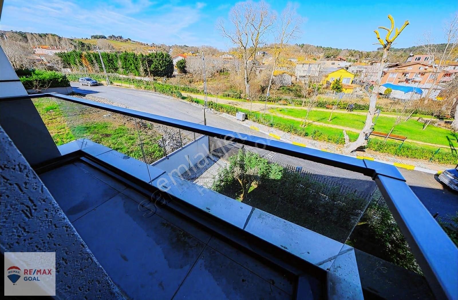 Vadi Zekeriyaköy'de 3 Katlı, Şömineli, Özel Bahçeli 194 M² 4+1 - Görsel 6