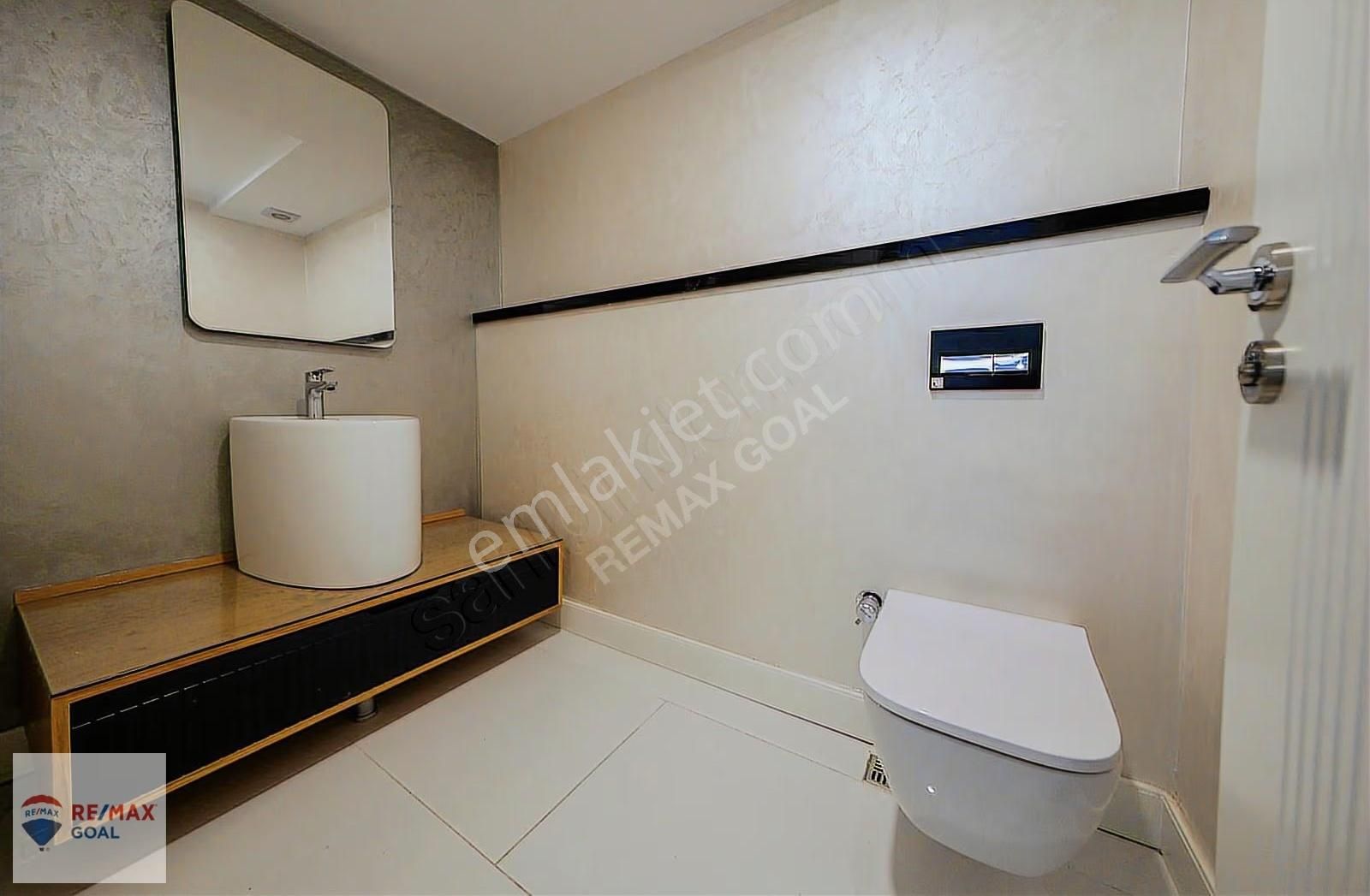 Vadi Zekeriyaköy'de 3 Katlı, Şömineli, Özel Bahçeli 194 M² 4+1 - Görsel 26