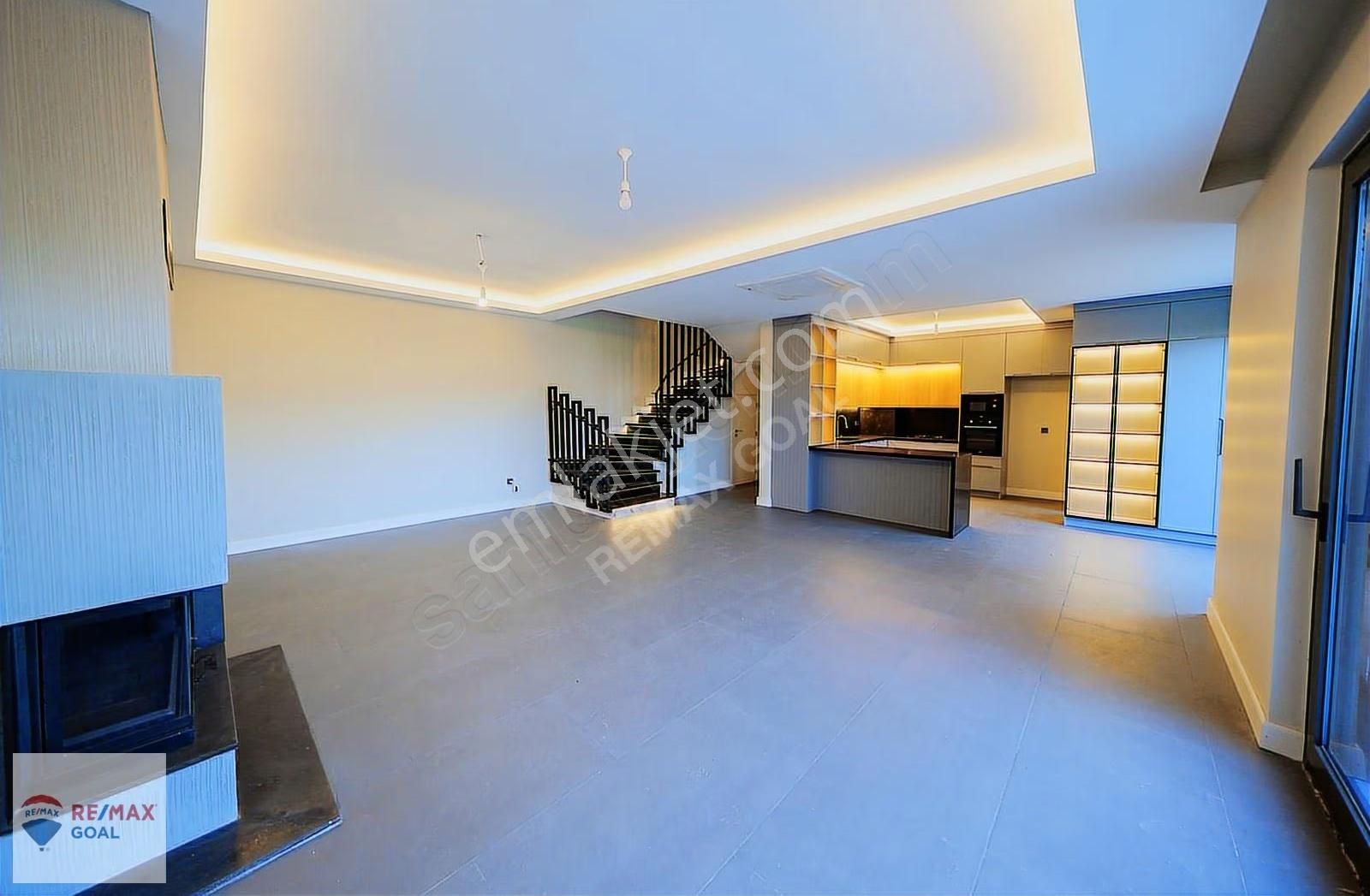 Vadi Zekeriyaköy'de 3 Katlı, Şömineli, Özel Bahçeli 194 M² 4+1 - Görsel 21