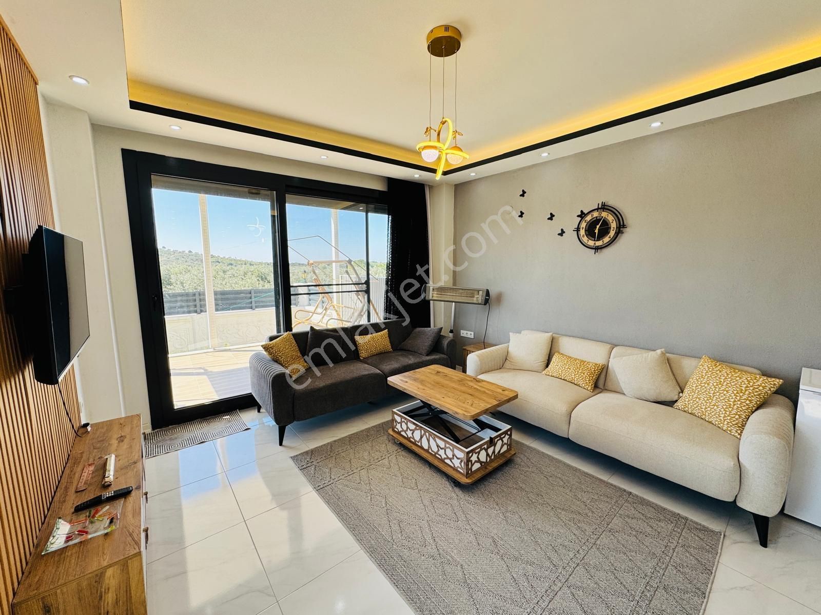 Didimde Satılık Havuzlu Geniş Bahçeli 4 Yaşında Şok Fiyat Villa - Görsel 14