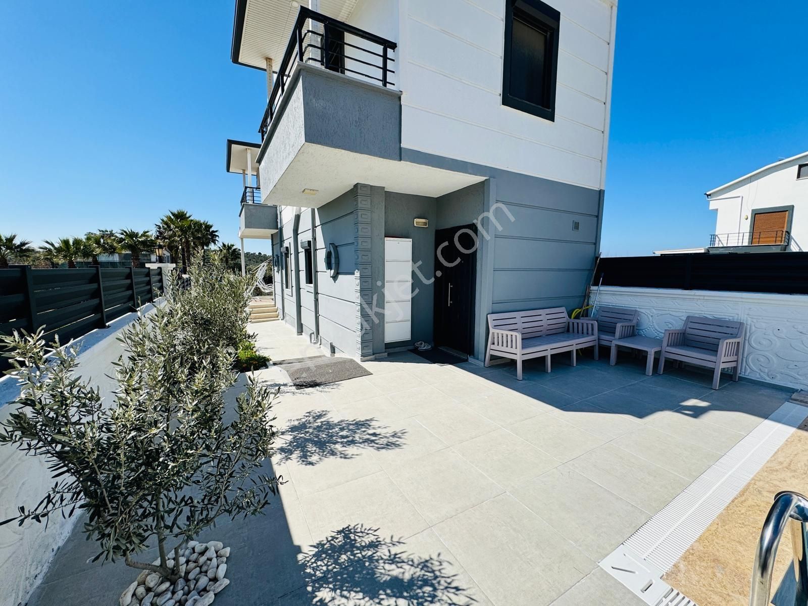 Didimde Satılık Havuzlu Geniş Bahçeli 4 Yaşında Şok Fiyat Villa - Görsel 27