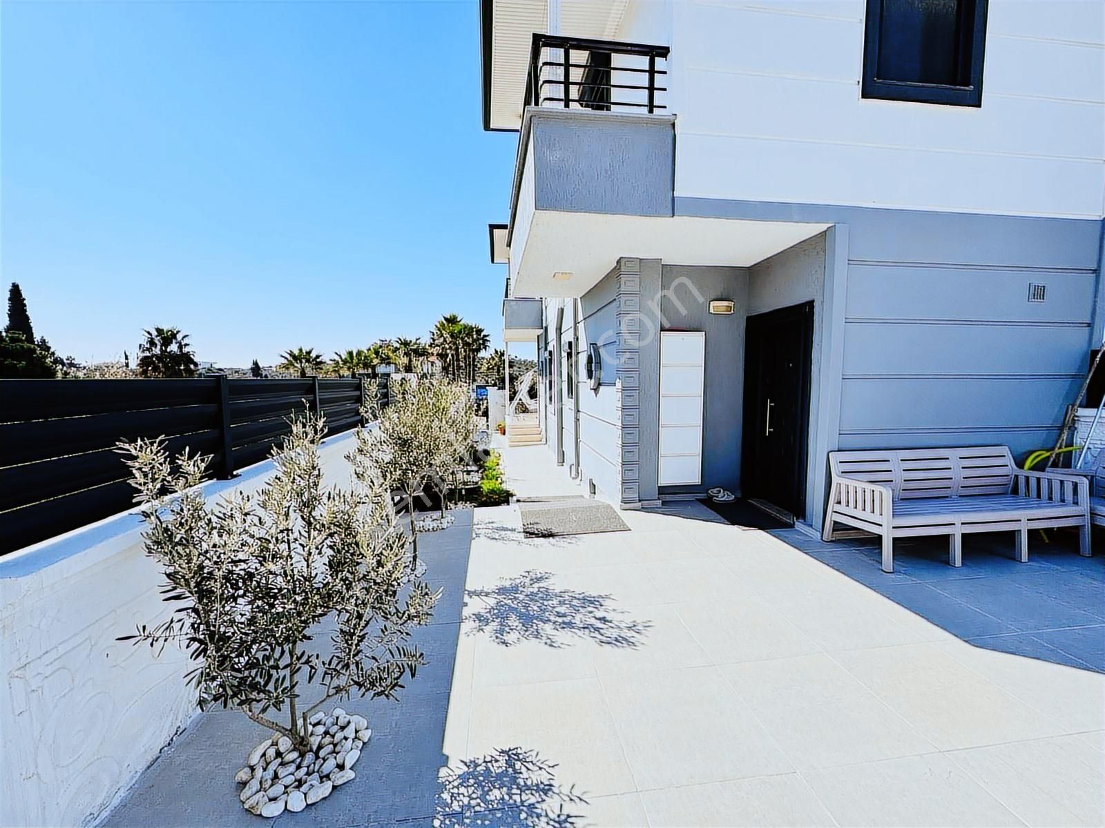 Didimde Satılık Havuzlu Geniş Bahçeli 4 Yaşında Şok Fiyat Villa - Görsel 23