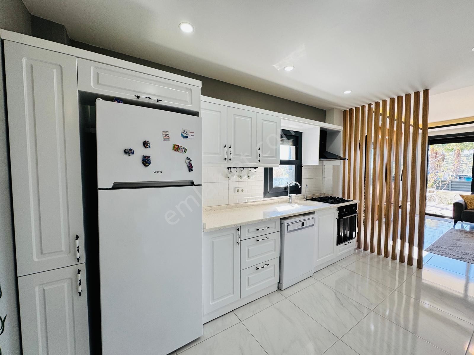 Didimde Satılık Havuzlu Geniş Bahçeli 4 Yaşında Şok Fiyat Villa - Görsel 30