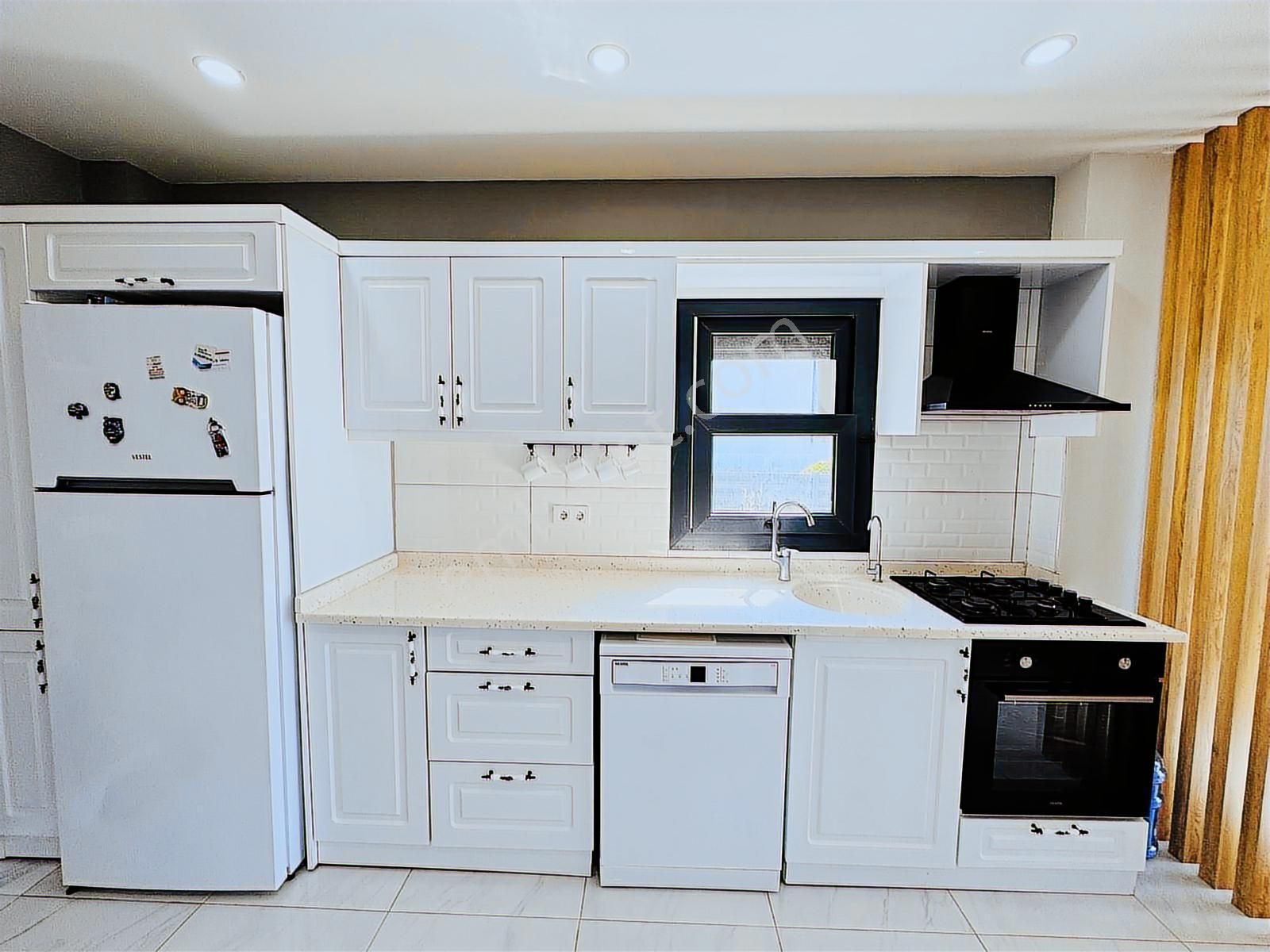 Didimde Satılık Havuzlu Geniş Bahçeli 4 Yaşında Şok Fiyat Villa - Görsel 6