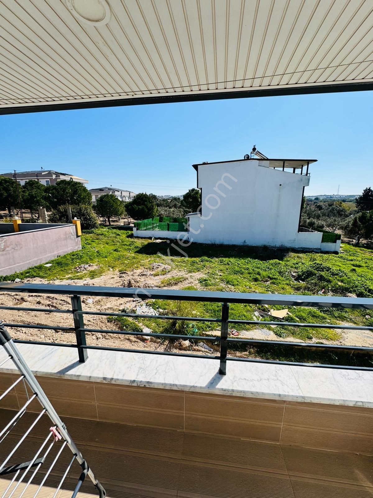 Didimde Satılık Havuzlu Geniş Bahçeli 4 Yaşında Şok Fiyat Villa - Görsel 11