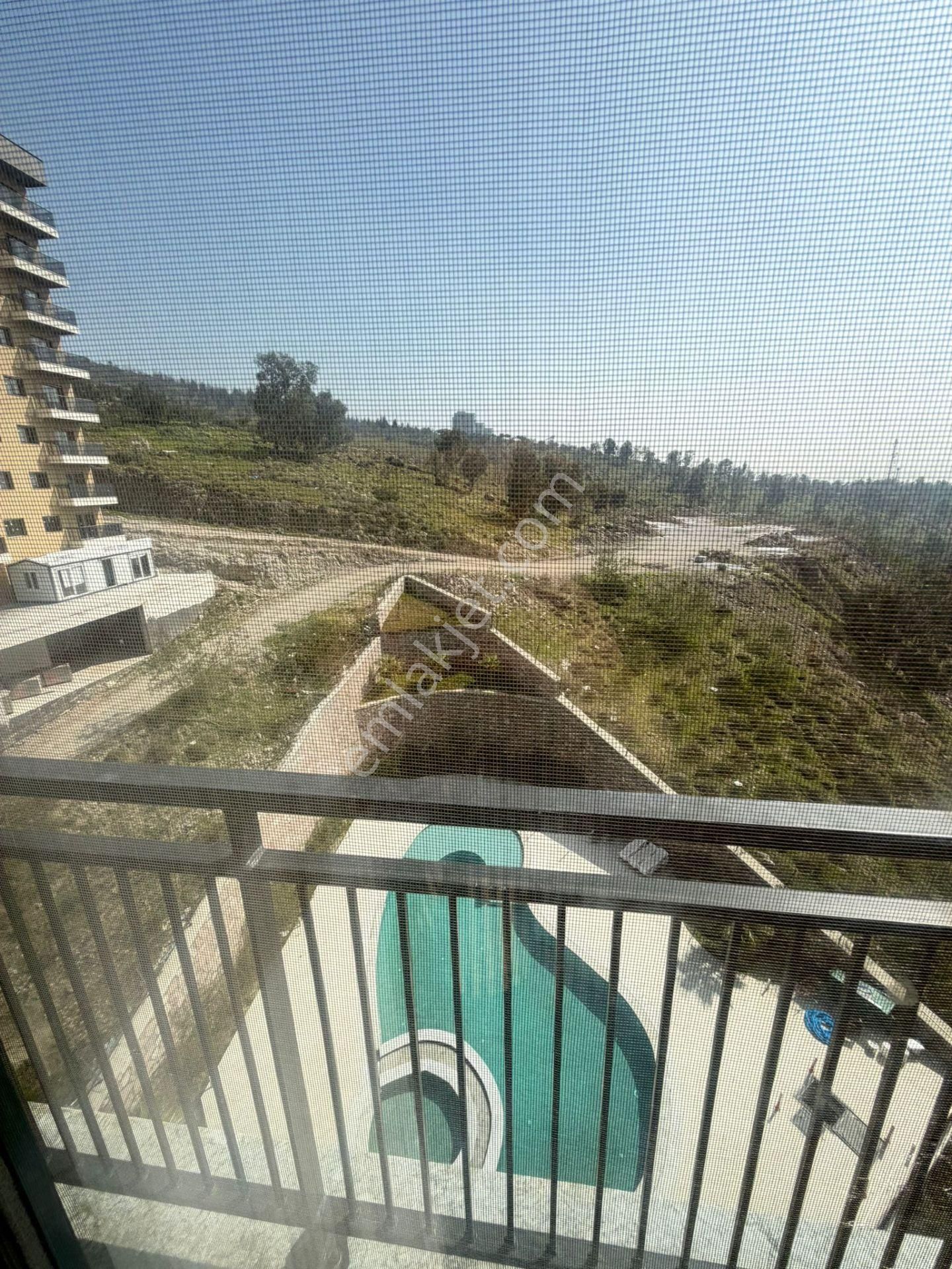 Yakakent Mahallesinde Site İçinde Havuzlu 3+1 Satılık Daire - Görsel 8