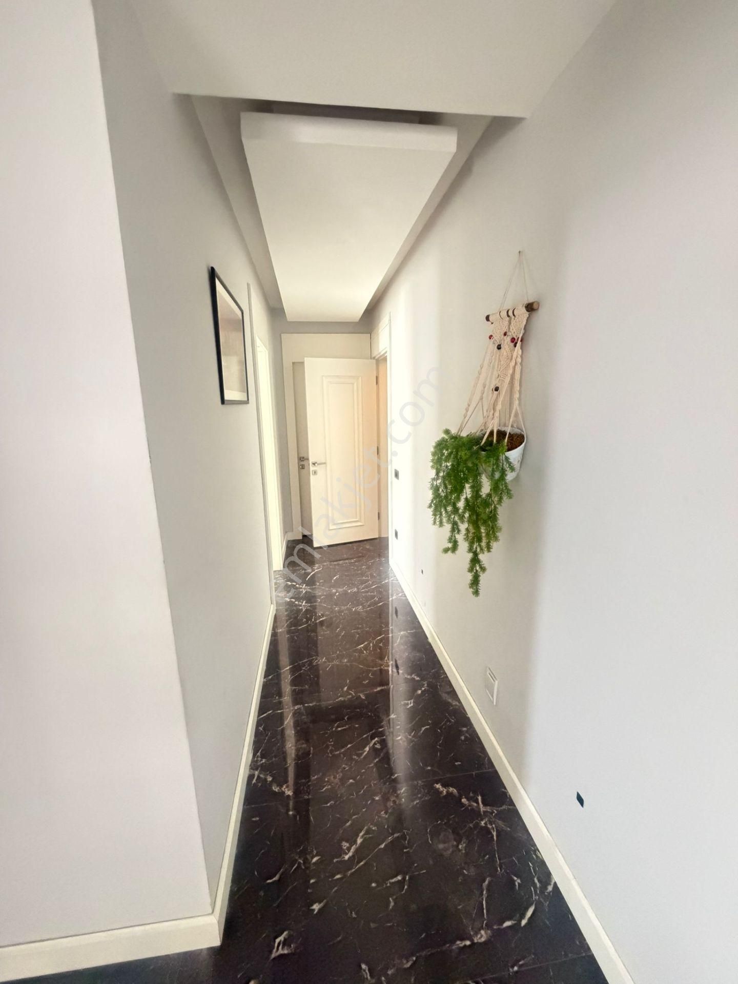 Yakakent Mahallesinde Site İçinde Havuzlu 3+1 Satılık Daire - Görsel 32