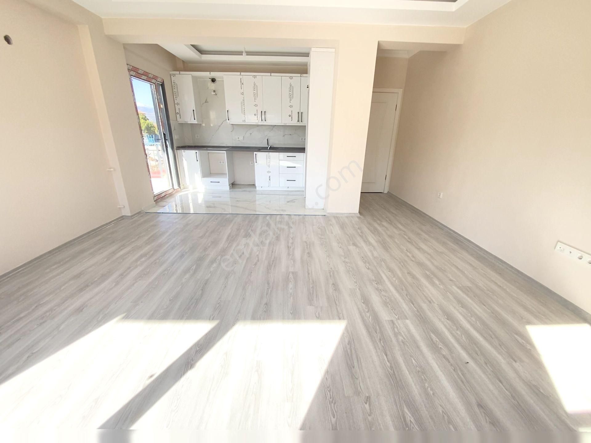 Goldhouse Dan Çamköy De Satılık 2+1 Geniş Daire