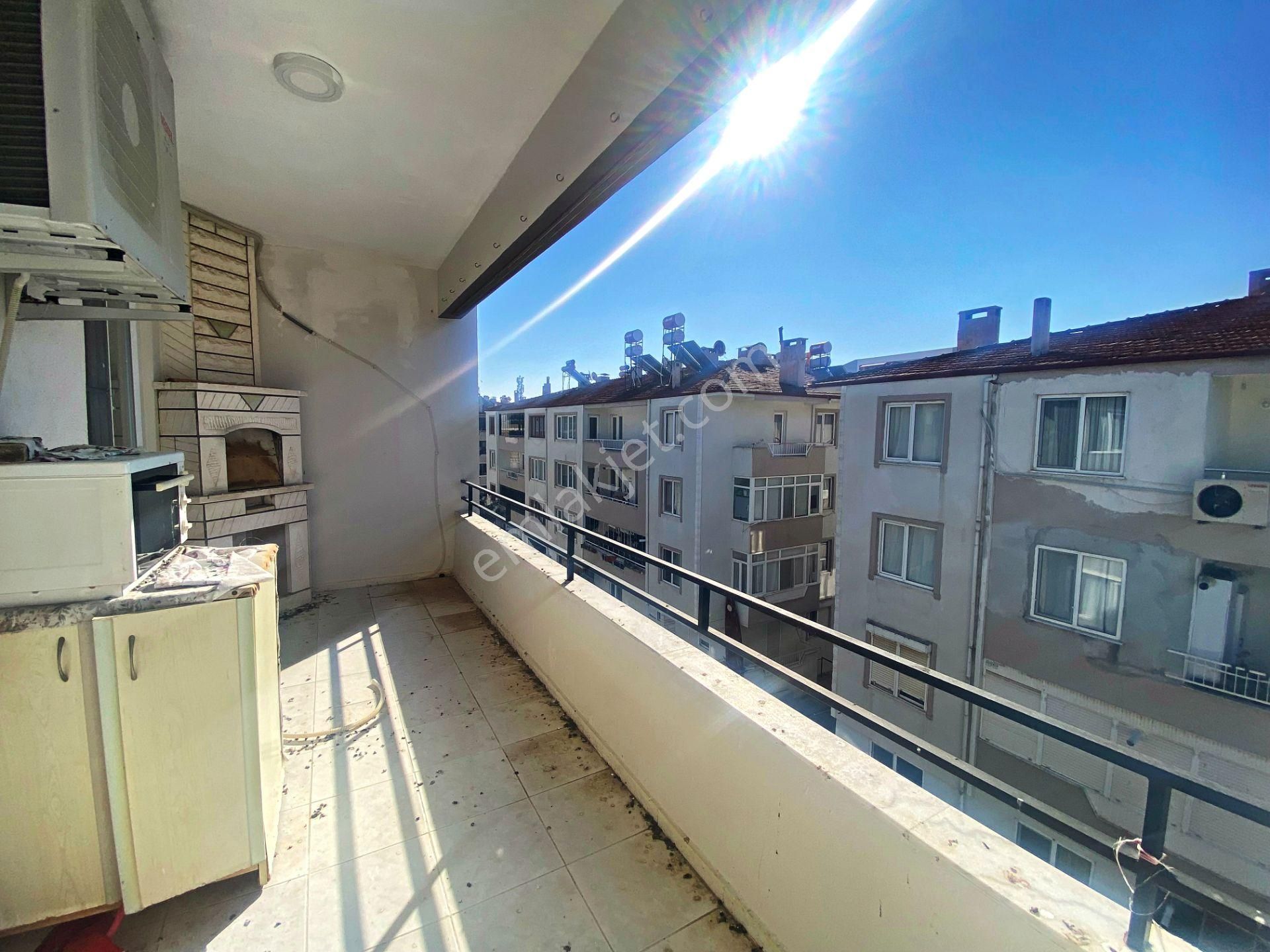 Aktif'ten Akçay'da Satılık Harika Fiyata Yüksek Kredili Havuzlu Ön Cephe 3+1daire - Görsel 15