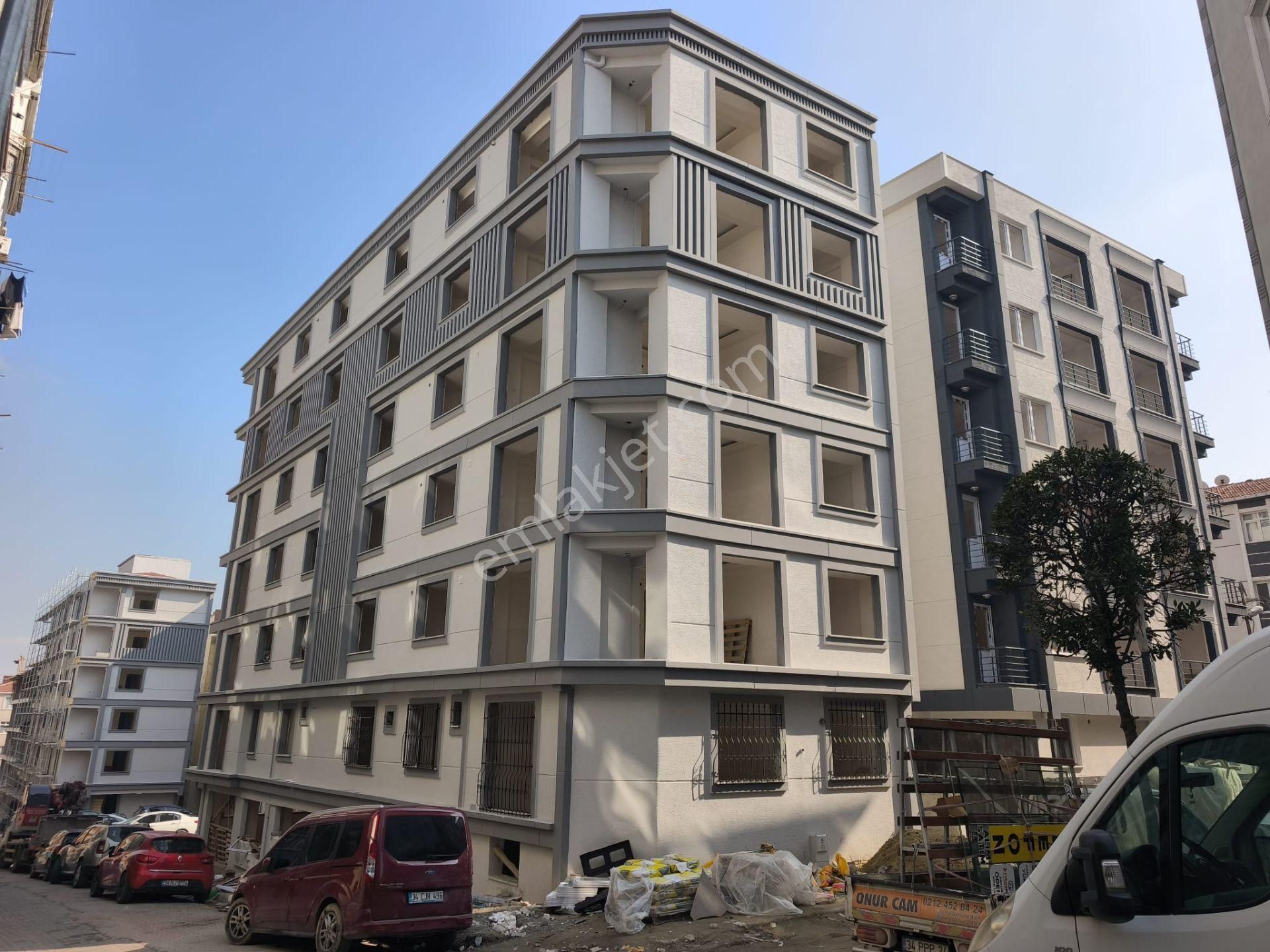 Remax'dan Bahçelievler Yenibosna Zafer Mh Satılık 2+1 Sıfır Bina