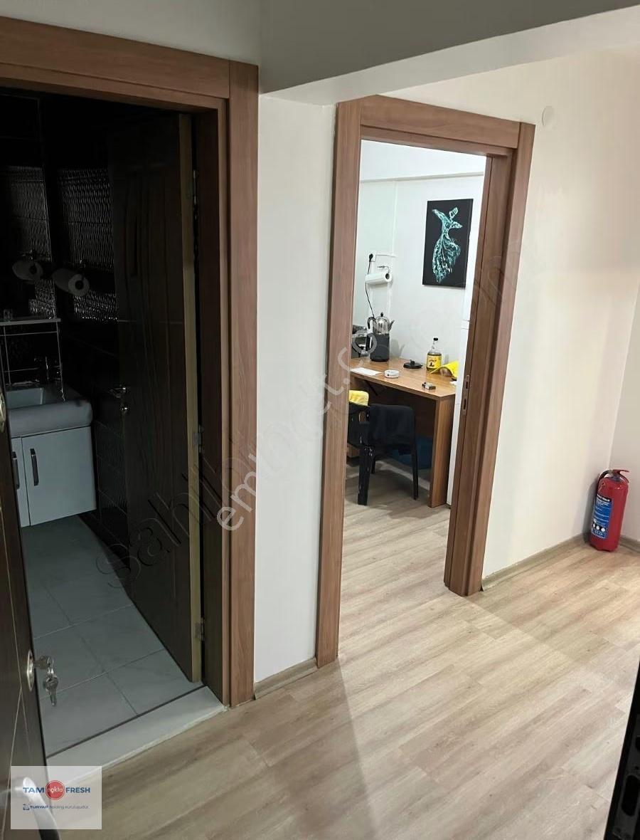 Konak'ta Merkezi Konumda Prestijli Ofis - Görsel 10