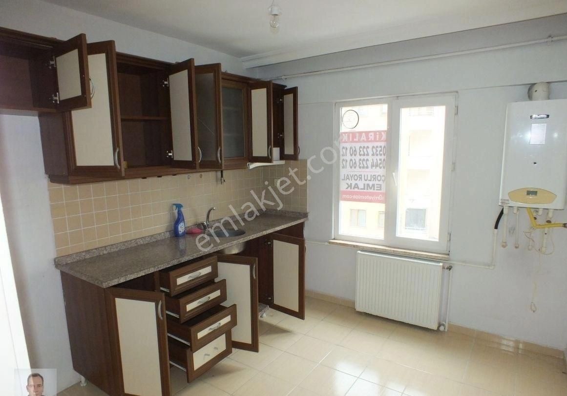 Çorlu Muhittin’in Kalbinde, Ufuk Tuvgan Sitesi’nde Geniş 3+1kombili Kiralık Daire - Görsel 12