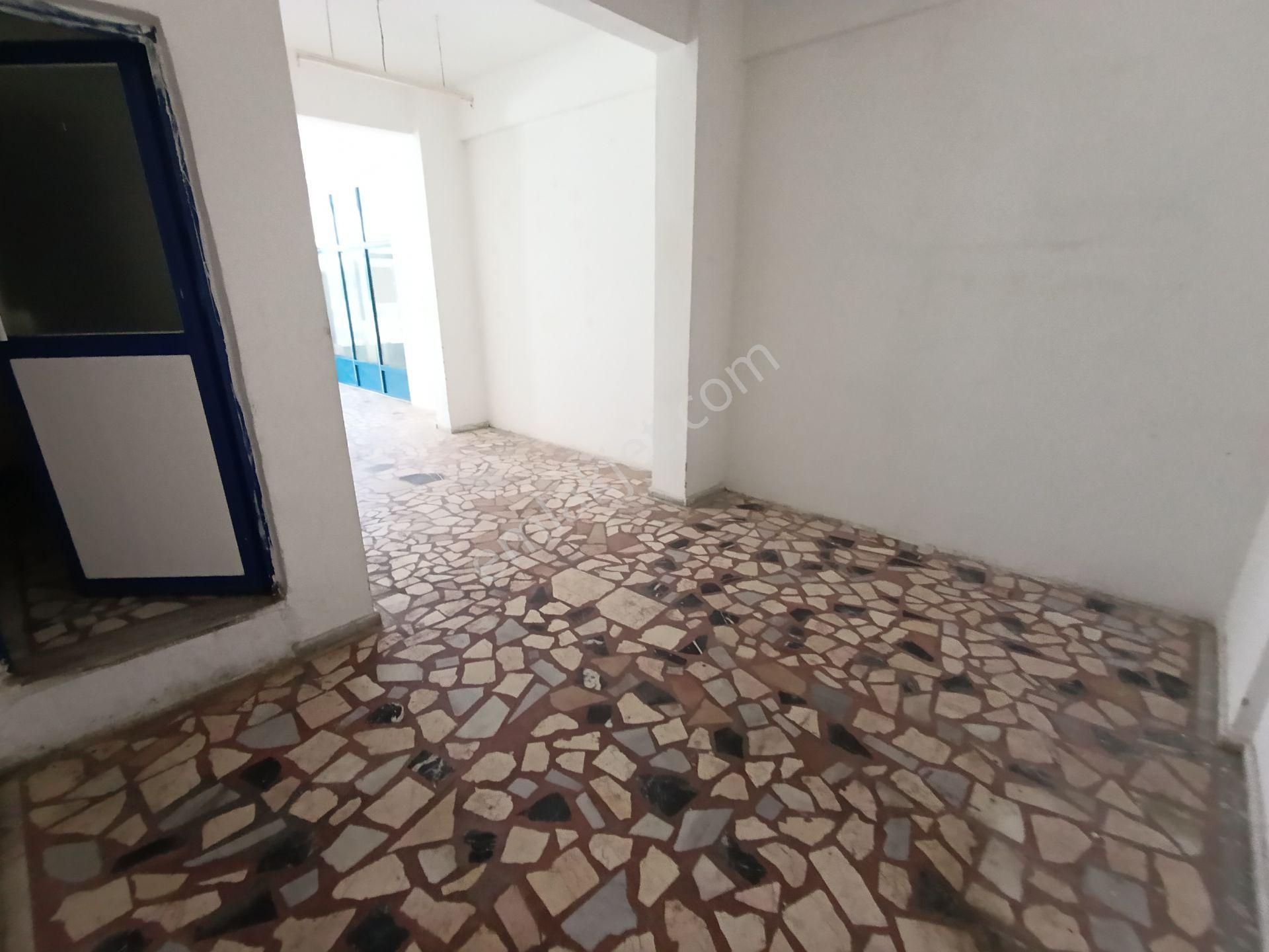 Pendik Esenyalıda Acil Satılık Krediye Uygun 135m2 Ana Cadde Üstü 1 Parsel Dükkan - Görsel 25