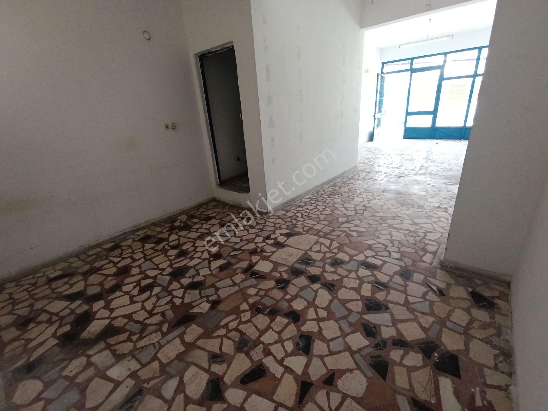 Pendik Esenyalıda Acil Satılık Krediye Uygun 135m2 Ana Cadde Üstü 1 Parsel Dükkan - Görsel 21