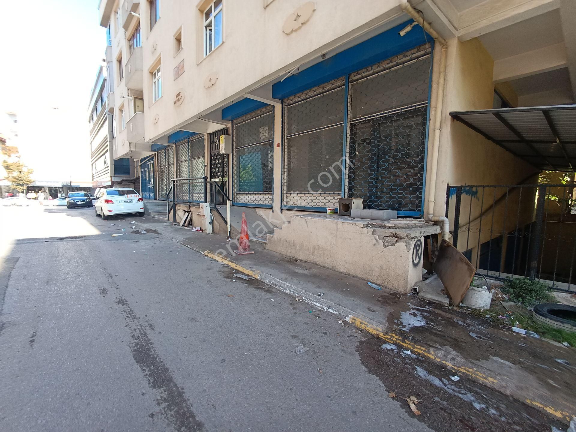 Pendik Esenyalıda Acil Satılık Krediye Uygun 135m2 Ana Cadde Üstü 1 Parsel Dükkan - Görsel 12