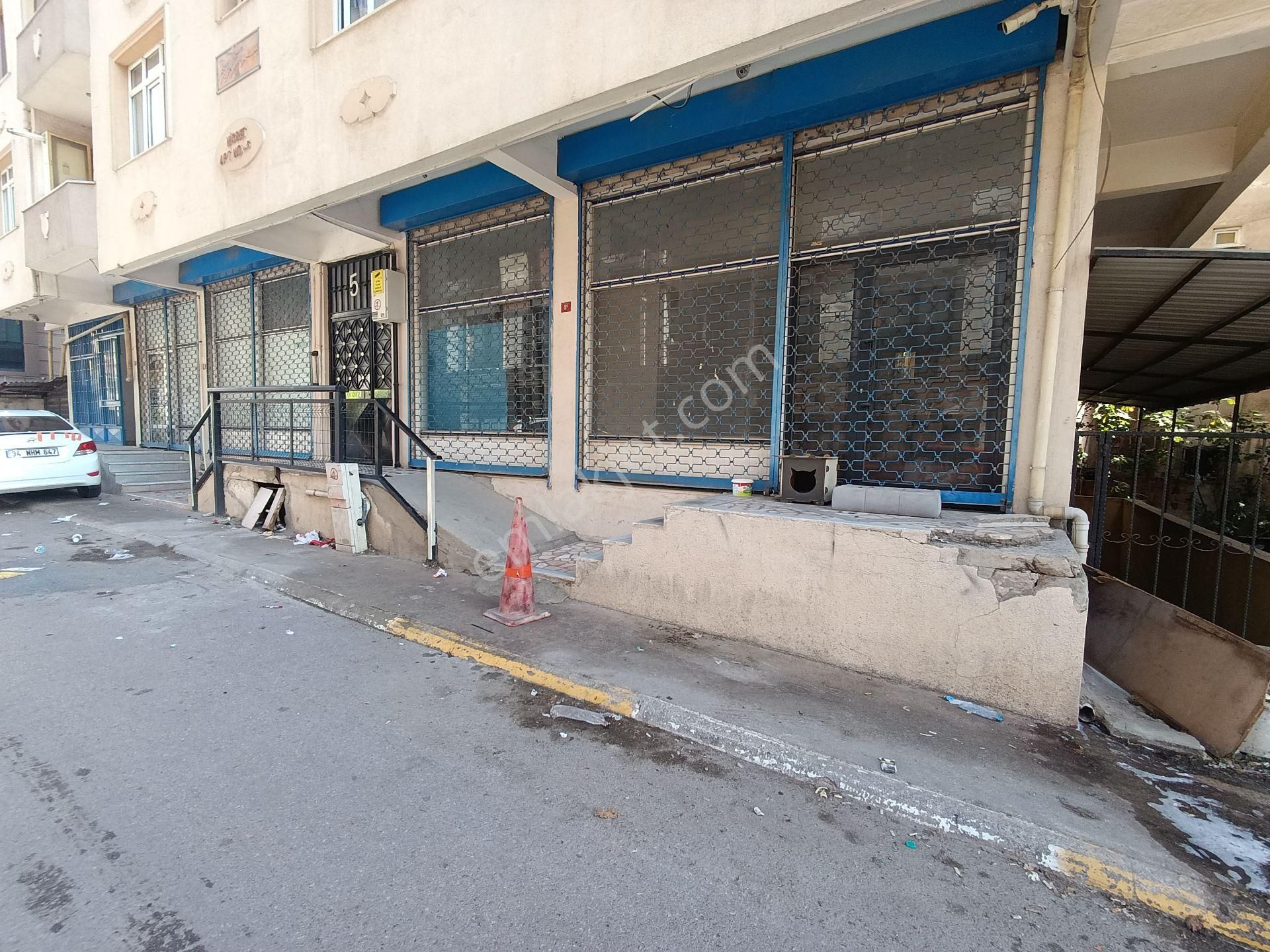 Pendik Esenyalıda Acil Satılık Krediye Uygun 135m2 Ana Cadde Üstü 1 Parsel Dükkan - Görsel 2