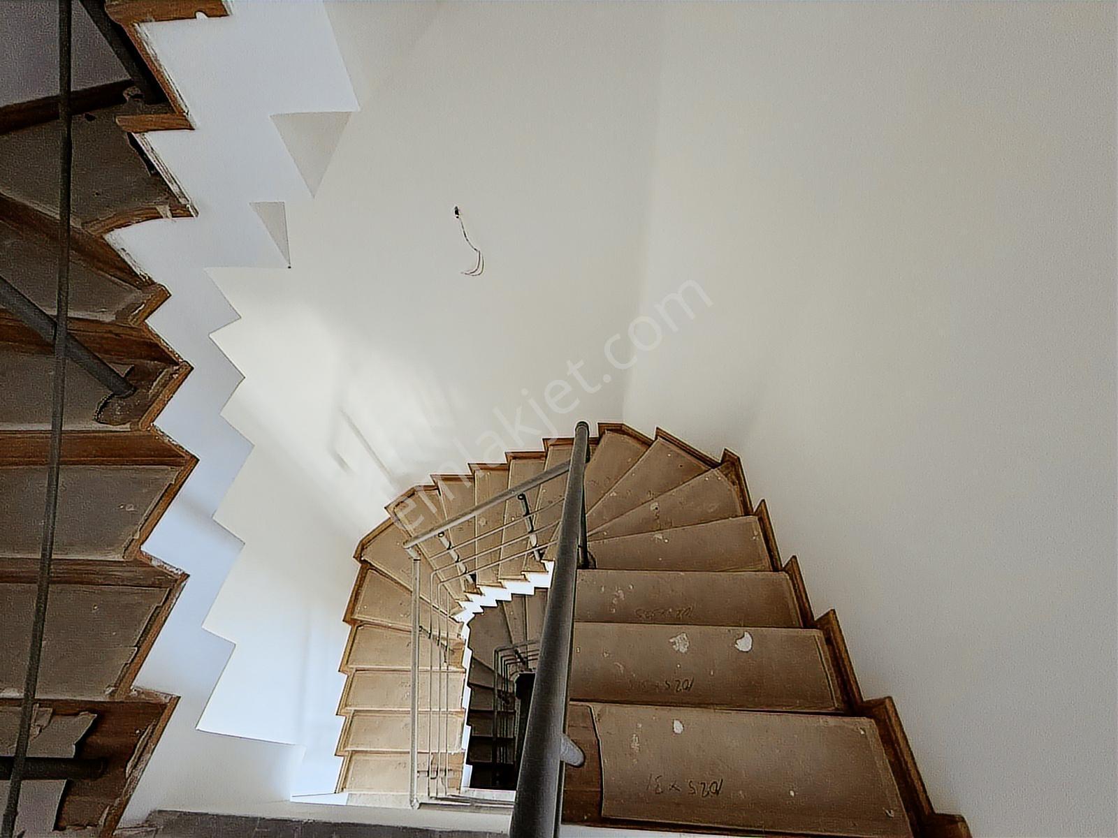 Century21 Net'ten Bağbaşında Sıfır Lüks Satılık 5+1 Villa - Görsel 23