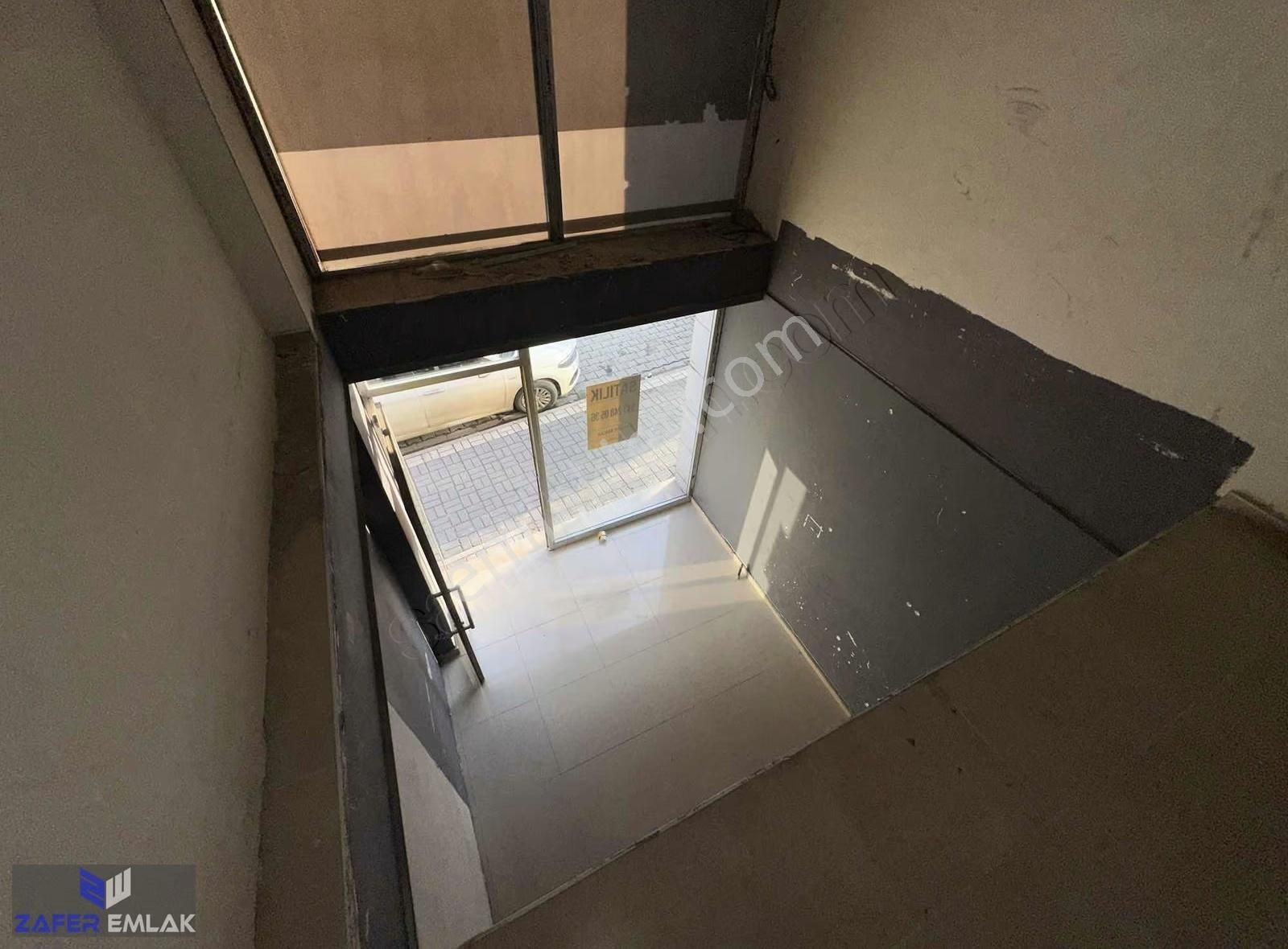 Zafer Emlak'tan İşlek Caddede Satılık İşyeri - Görsel 11