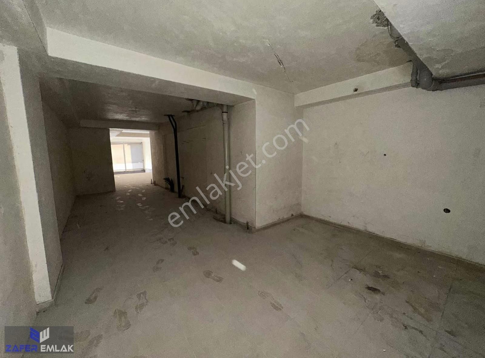 Zafer Emlak'tan İşlek Caddede Satılık İşyeri - Görsel 17