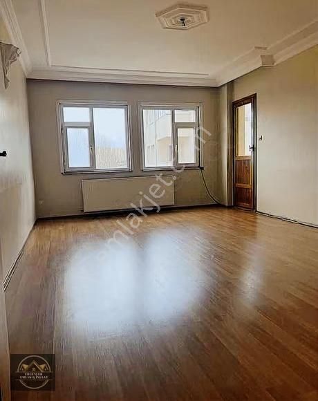 Ergenler Emlak'tan Merkezi Konumda 2+1 Kiralık Daire